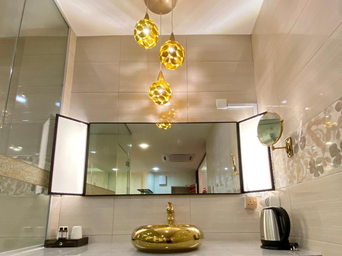 J Boutique Hotel 新张优惠 Muar Zewnętrze zdjęcie